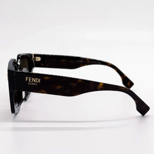 Fendi FE40162F - 52E - 54 Occhiali da sole Square