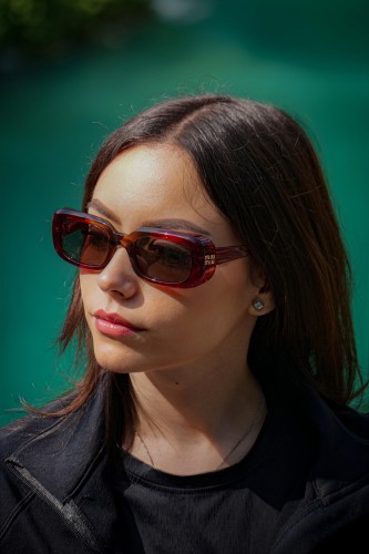 MIU MIU MU B13S - 23M80Q - 52 Occhiali da sole Burgundy Rectangle