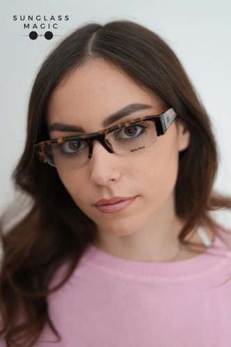MIU MIU MU B07S - 14L08N - 51 - CON LENTI CON FILTRO LUCE BLU-VIOLETTA Occhiali da sole Rectangle